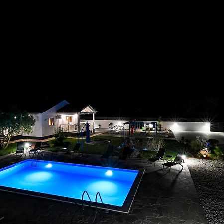 Holiday Home Aprilis With Pool, Jacuzzi And Sauna Galovac  Екстериор снимка