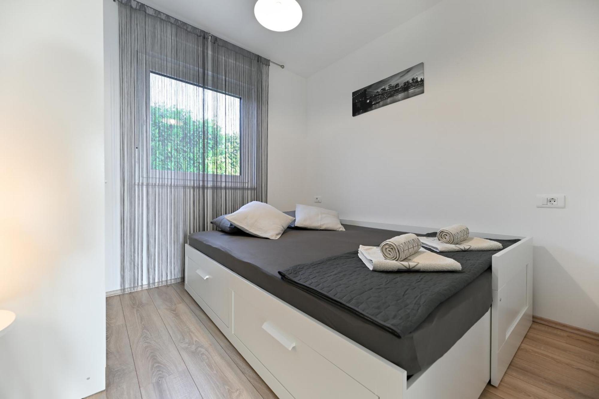 Holiday Home Aprilis With Pool, Jacuzzi And Sauna Galovac  Екстериор снимка