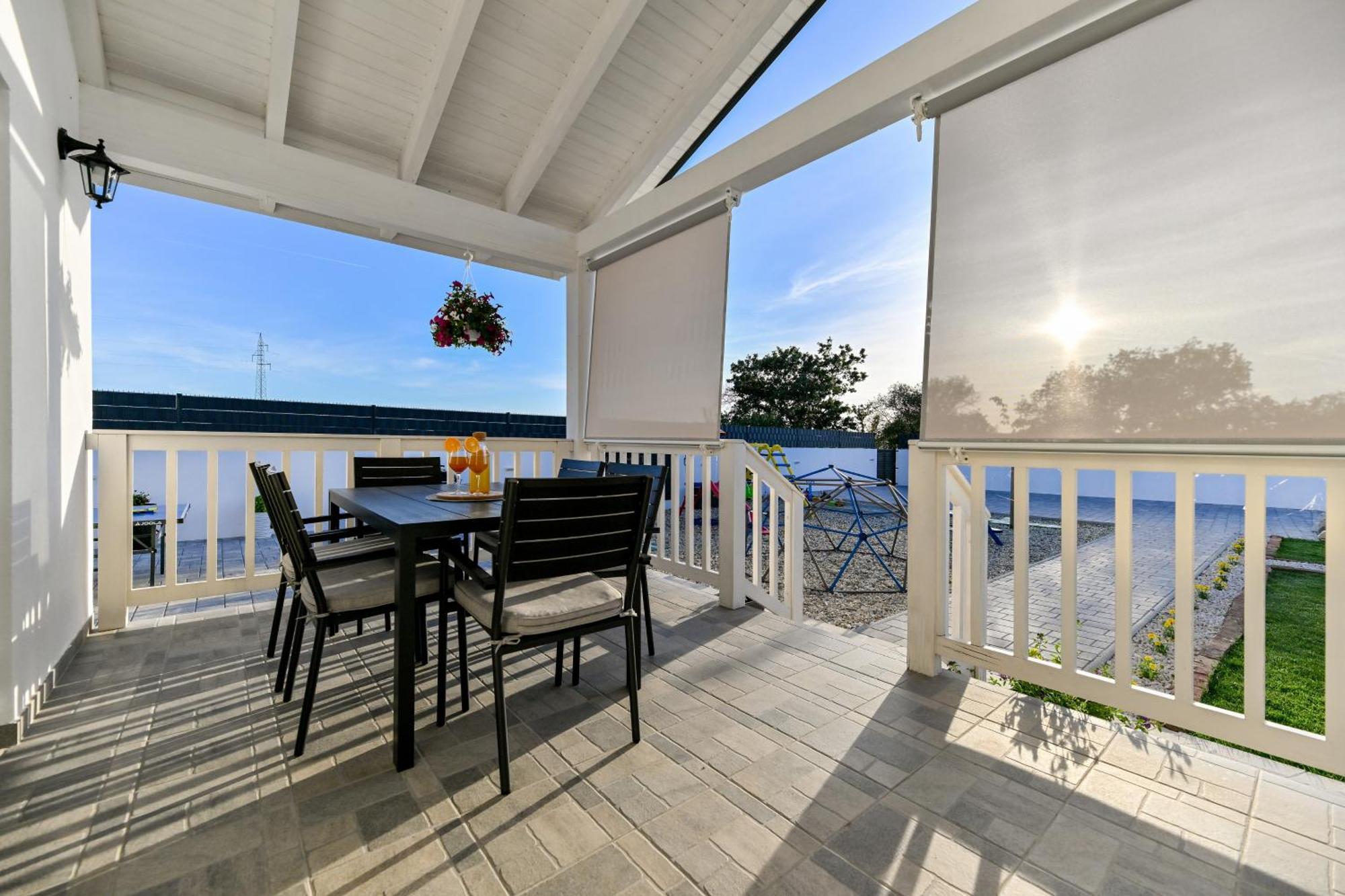 Holiday Home Aprilis With Pool, Jacuzzi And Sauna Galovac  Екстериор снимка