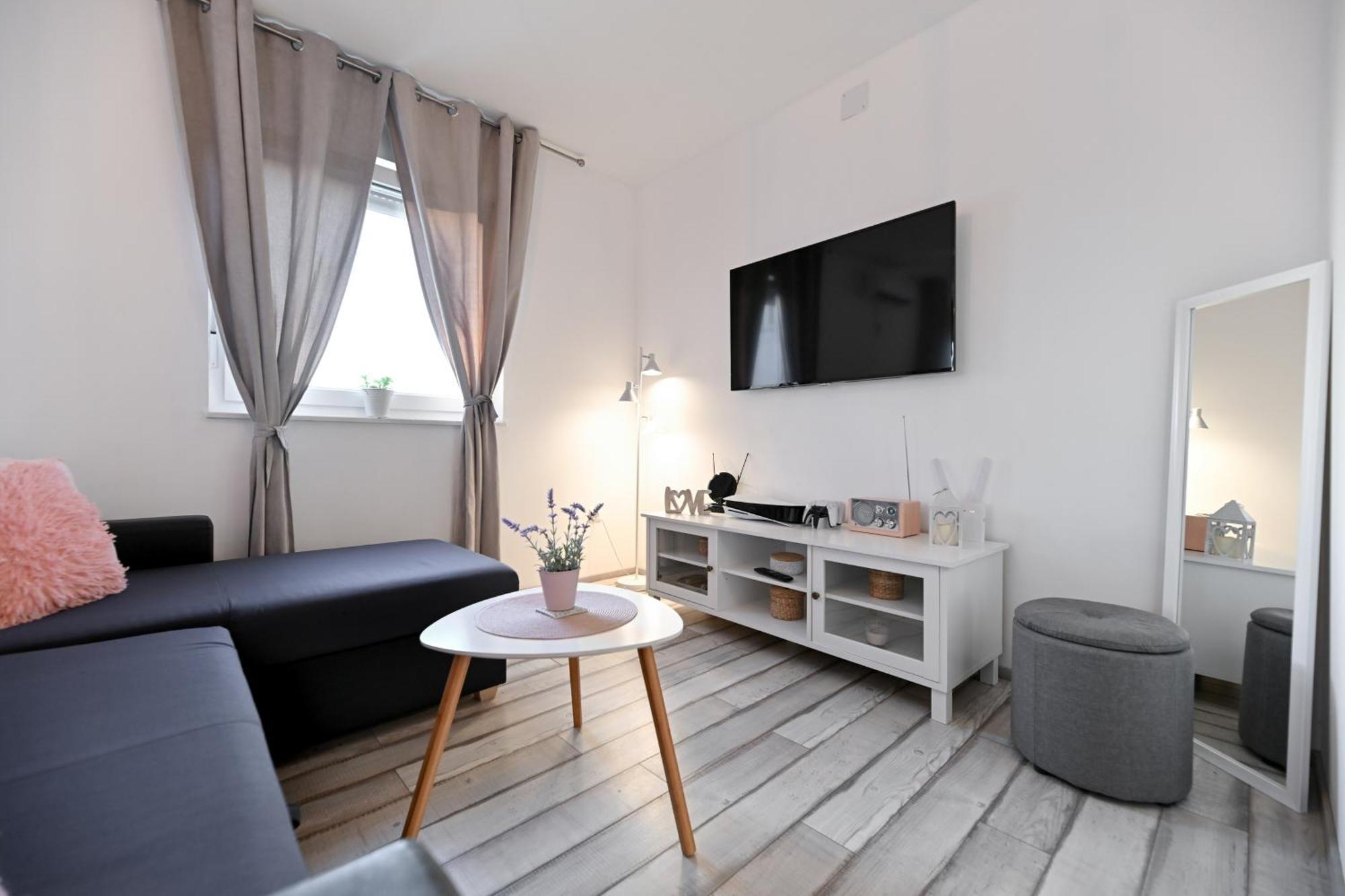 Holiday Home Aprilis With Pool, Jacuzzi And Sauna Galovac  Екстериор снимка