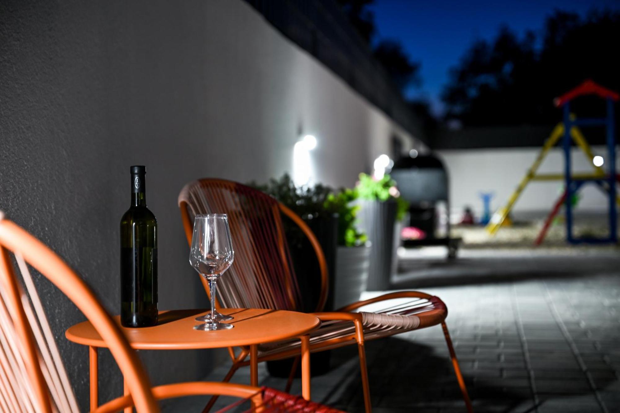 Holiday Home Aprilis With Pool, Jacuzzi And Sauna Galovac  Екстериор снимка